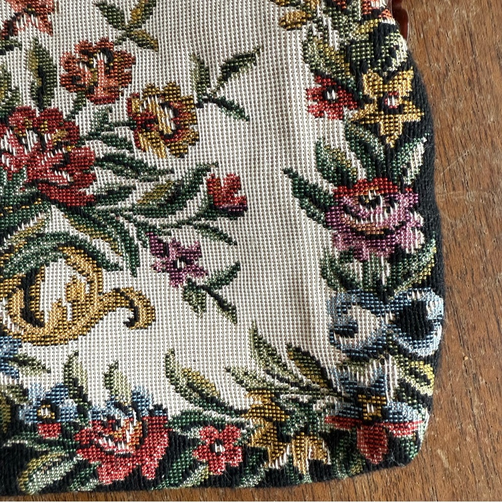 VTG 70’s Kiss Lock Tapestry Fabric Floral Clutch Boho Hippie Black Multicolored - Picture 4 of 8